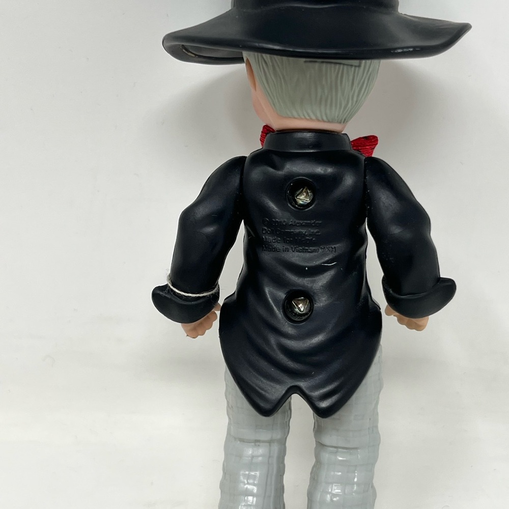 McDonald's Toy Madame Alexander Doll MAD HATTER 2010 Wizard of Oz - Picture 2 of 2